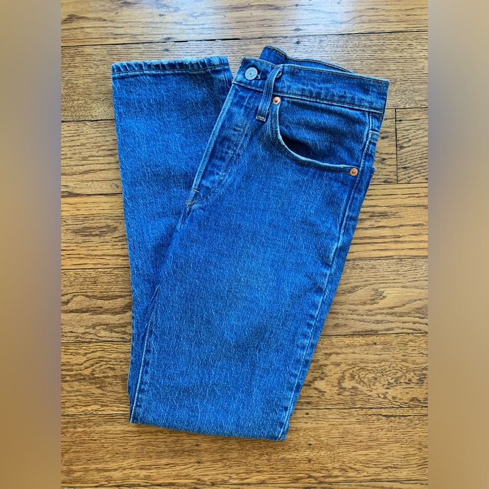 Levi’s straight leg 501s